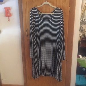 Apt. 9 Striped dress WITH POCKETS!